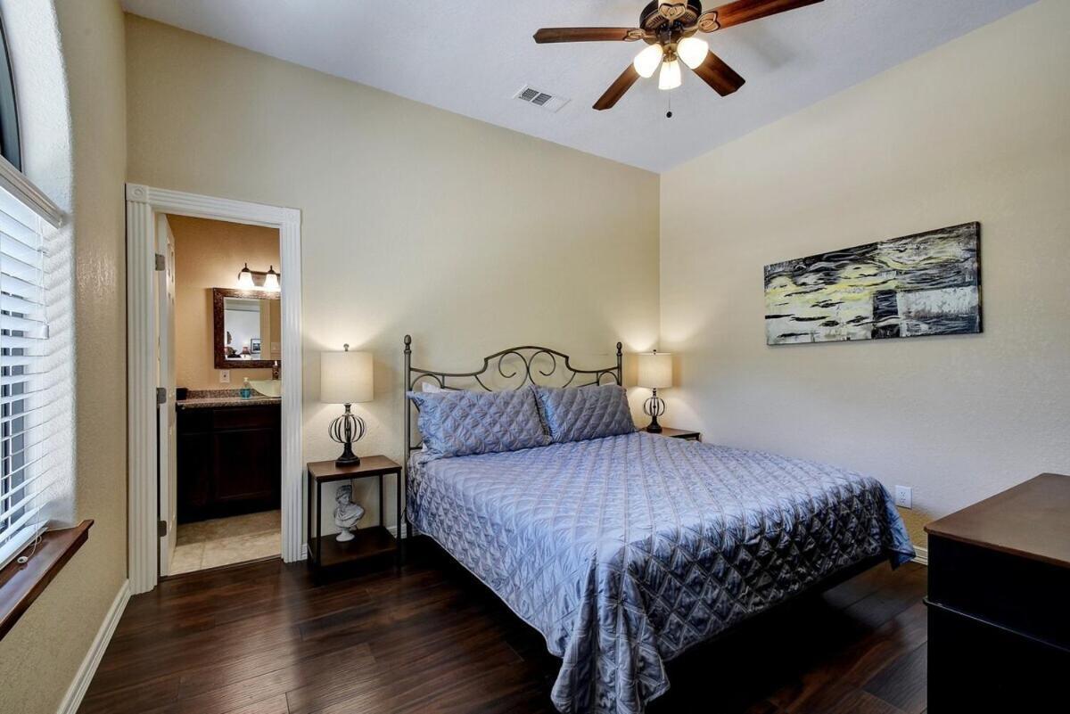 Messina Inn Wimberley Room photo