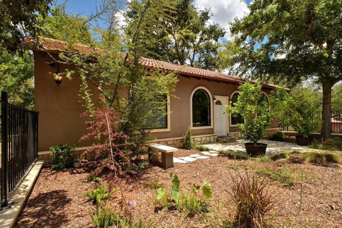 Messina Inn Wimberley Exterior photo